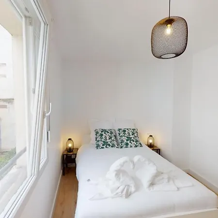 Hallesgare 1 Free Parking